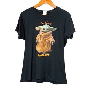 Star Wars The Mandalorian The Child Simple Portrait Black Tee Women's Size XL
